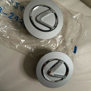 NWOT 1997-2006 Lexus GS LS RX SC Many Models Set of 4 Center Caps Hubcaps